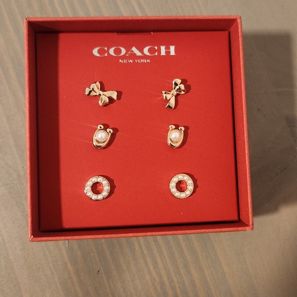 Coach Gold Earring Set - Picture 4 of 5